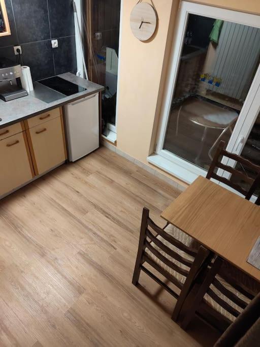 Logement Avec Piscine 布伦斯塔特 外观 照片